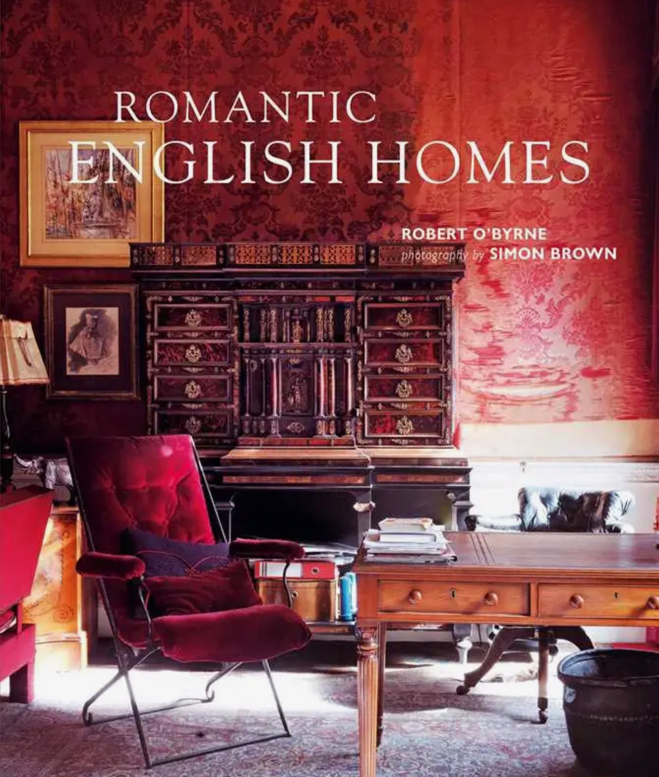 Romantic English Homes By
Robert O'byrne