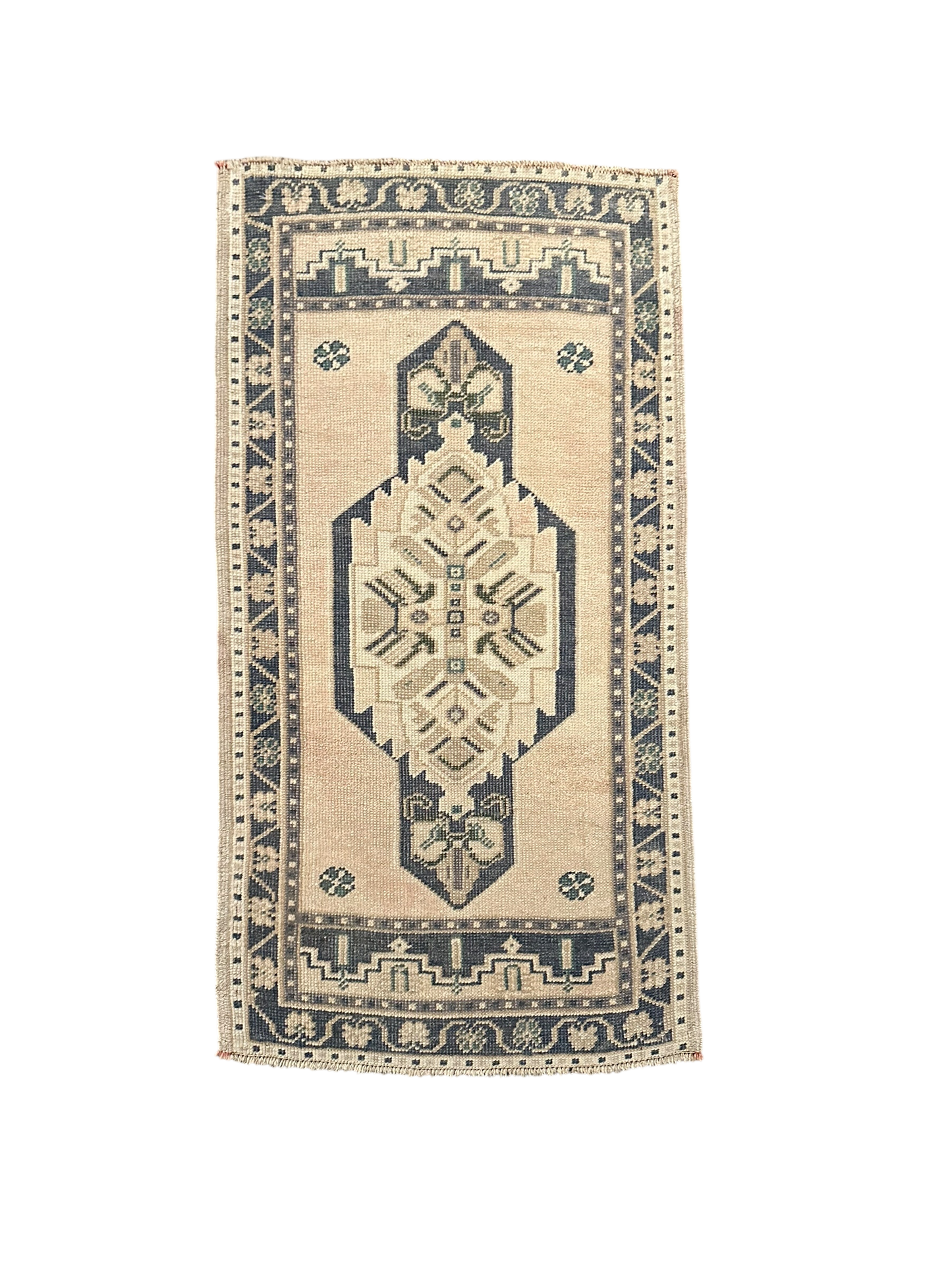 Yastik 19” x 37”
