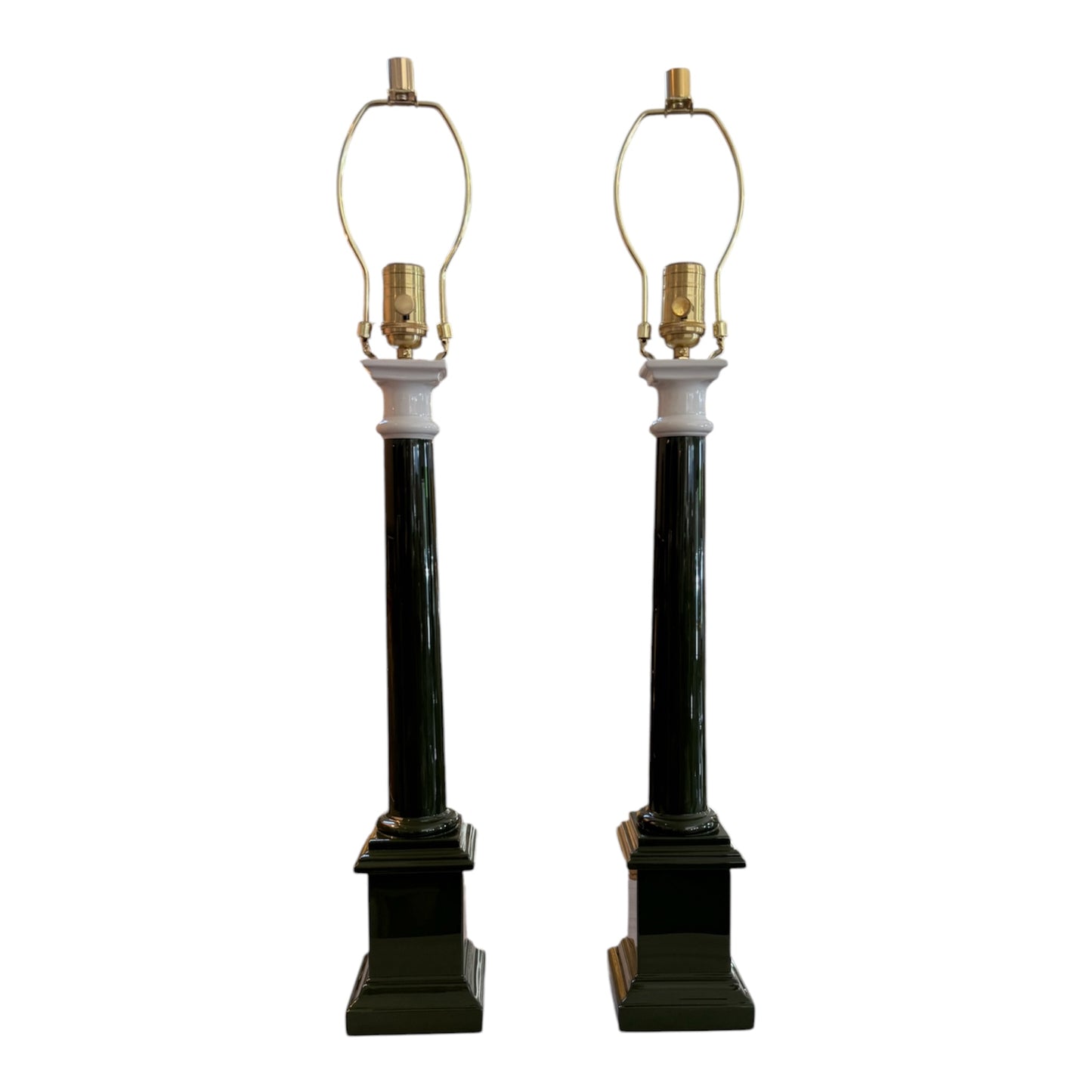 Chilson Lamp in Forest Green/Off-White