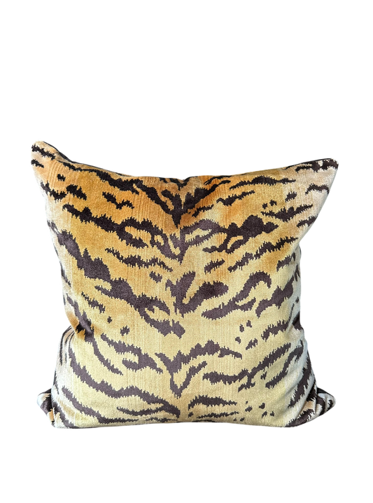 22” x 22” Brown Tiger Pillow