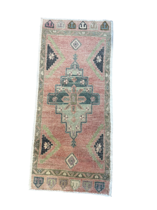 21” x 46” Yastik