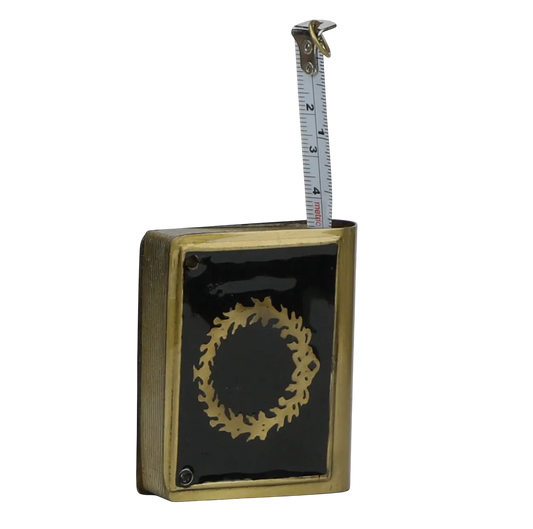 Measuring Tape Box with Wreath