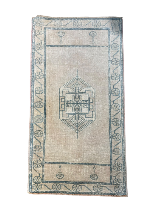 21” x 38” Yastik