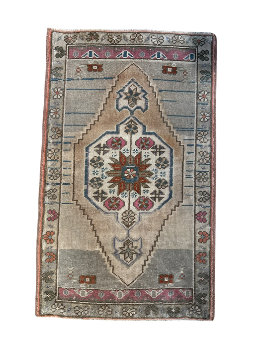 23” x 38” Yastik