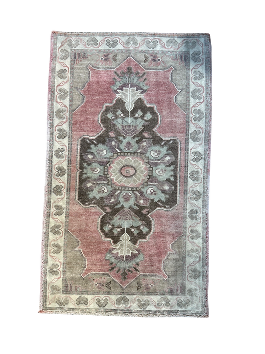 21” x 33” Yastik