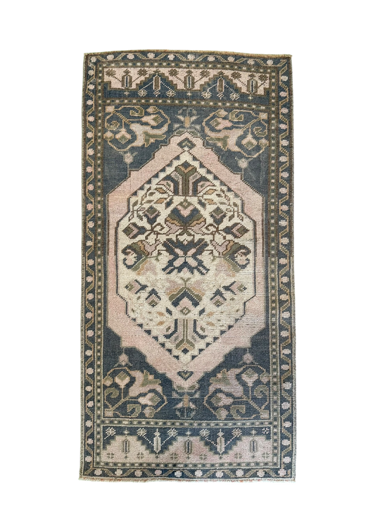 22” x 39” Yastik