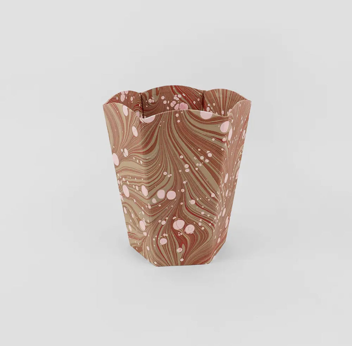 Marbled Scalloped Collapsible Basket