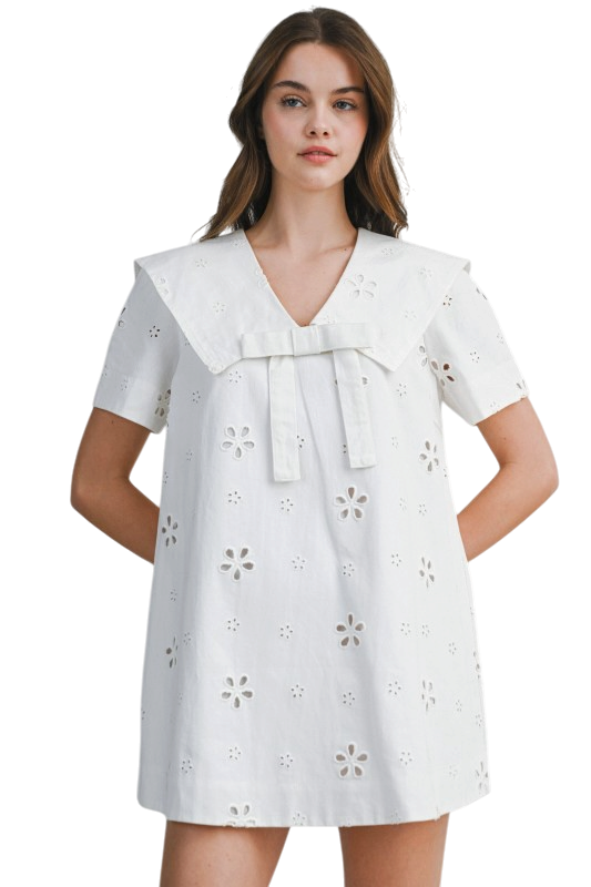 Eyelet Collar Bow Mini